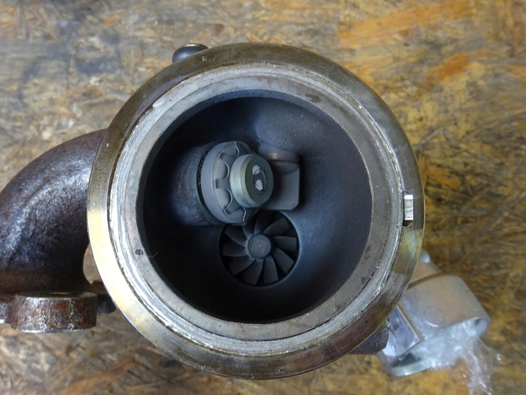 фото №10, Audi a1 82a gb 1.0 tfsi dkr dkrf турбонагнетатель клапан 04c145703h