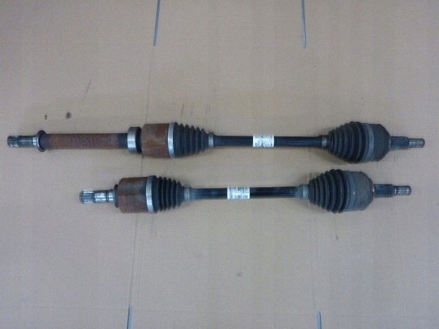 фото №1, Привідний вал права renault kangoo 2008- z.e.