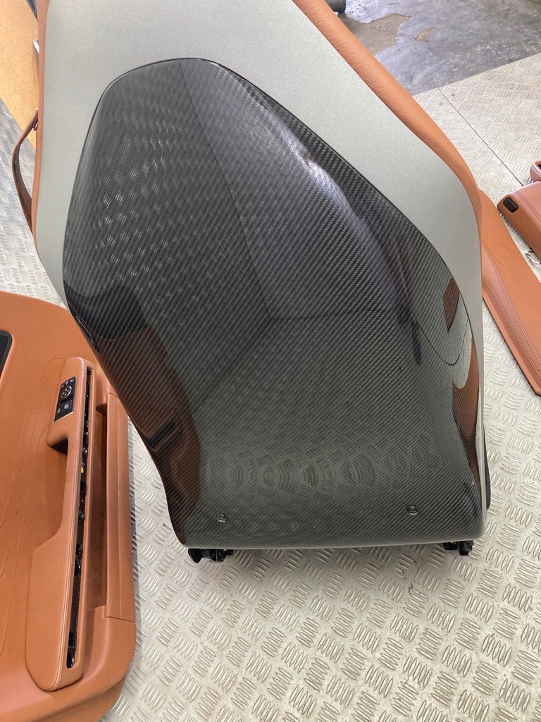 фото №10, Mercedes w197 sls сиденья обивка обшивки карбон n1