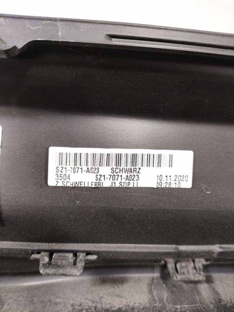 фото №11, Porsche taycan 9j1 2021 накладки порогові, накладки