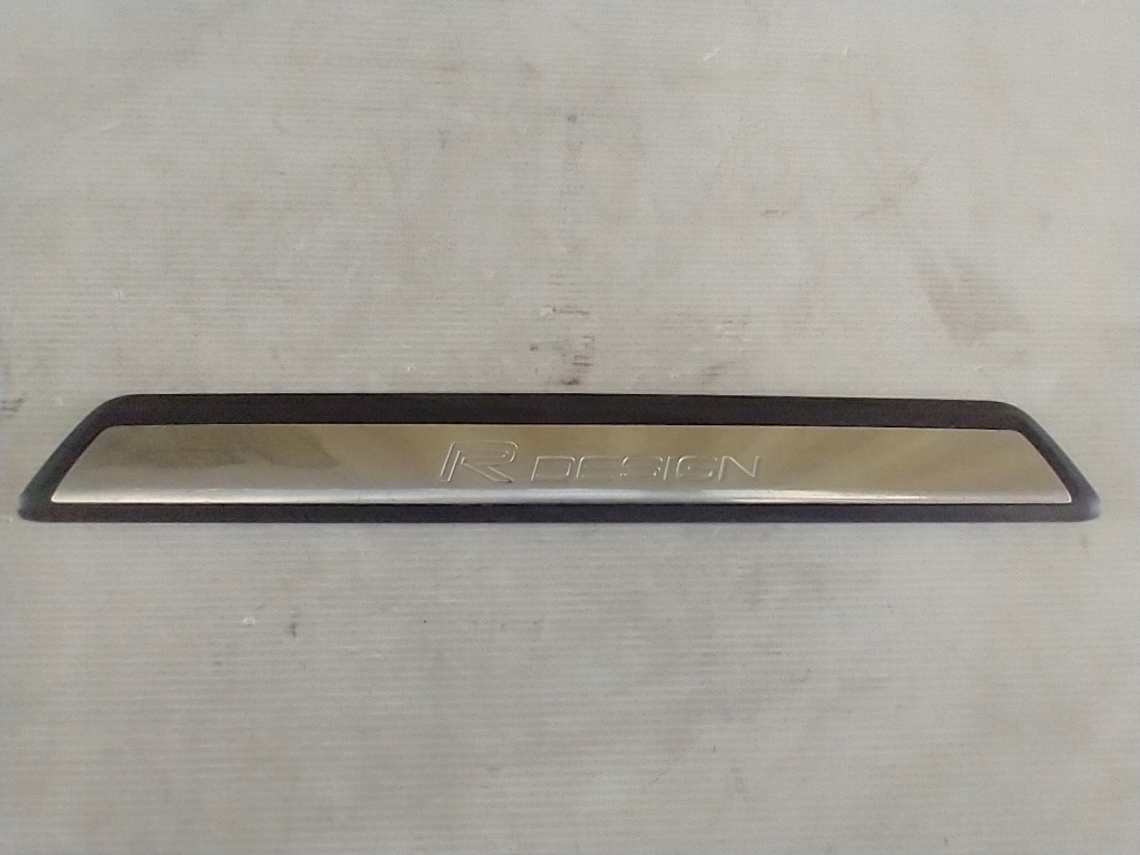 Купить Volvo v40 2 ii 2012-2018 накладка молдинг пороговые порог правая перед 31440446