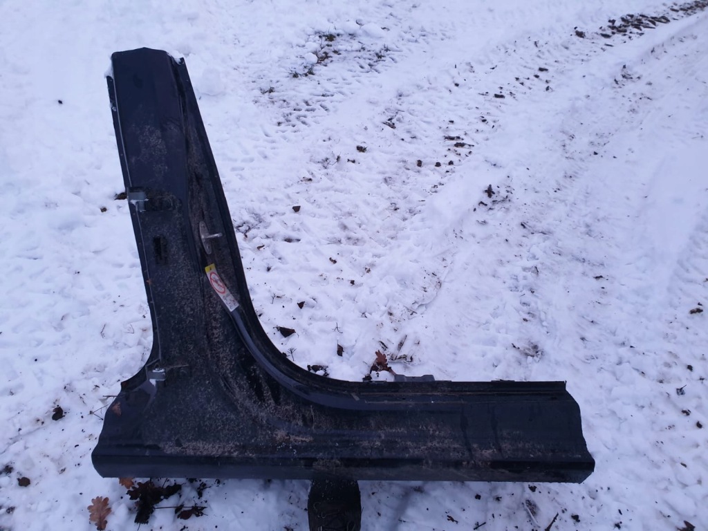 фото №1, Блок двигуна середній поріг audi a4 b8 права сторона 8k0