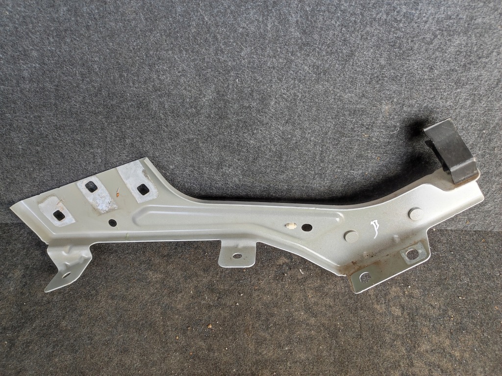 фото №1, Кронштейн кронштейн крыла правый перед renault kangoo iv 4