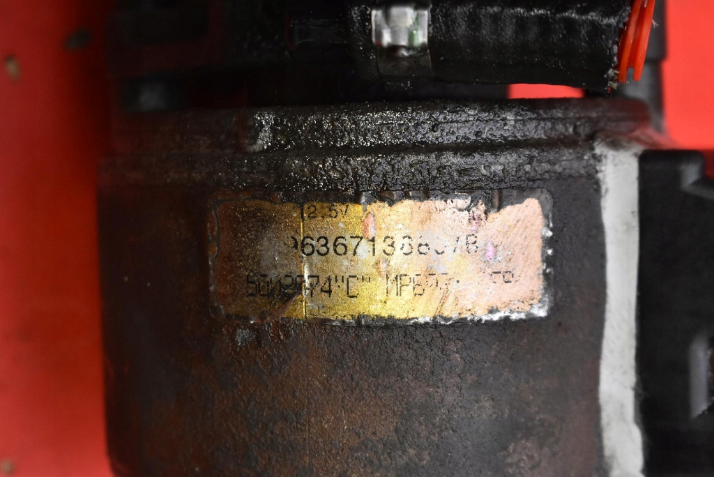 фото №9, Насос подвеска 9636713880 citroen c5 1 i 2.0 hdi 136 km kombi 01-04