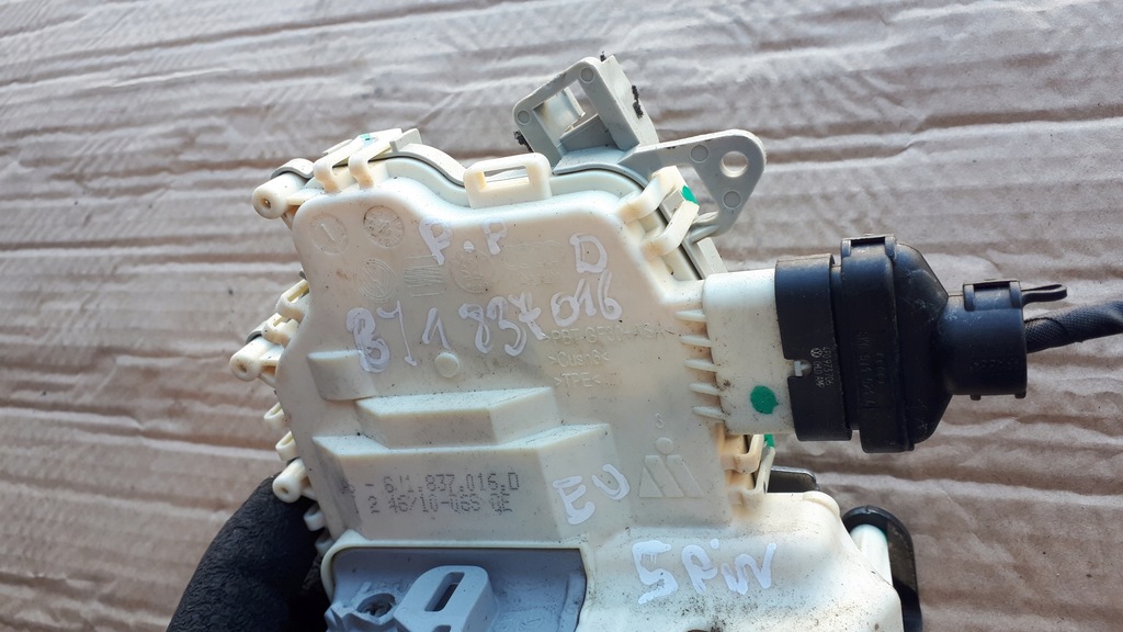 фото №6, S4 b8 a4 замок двері правий перед europa 5pin