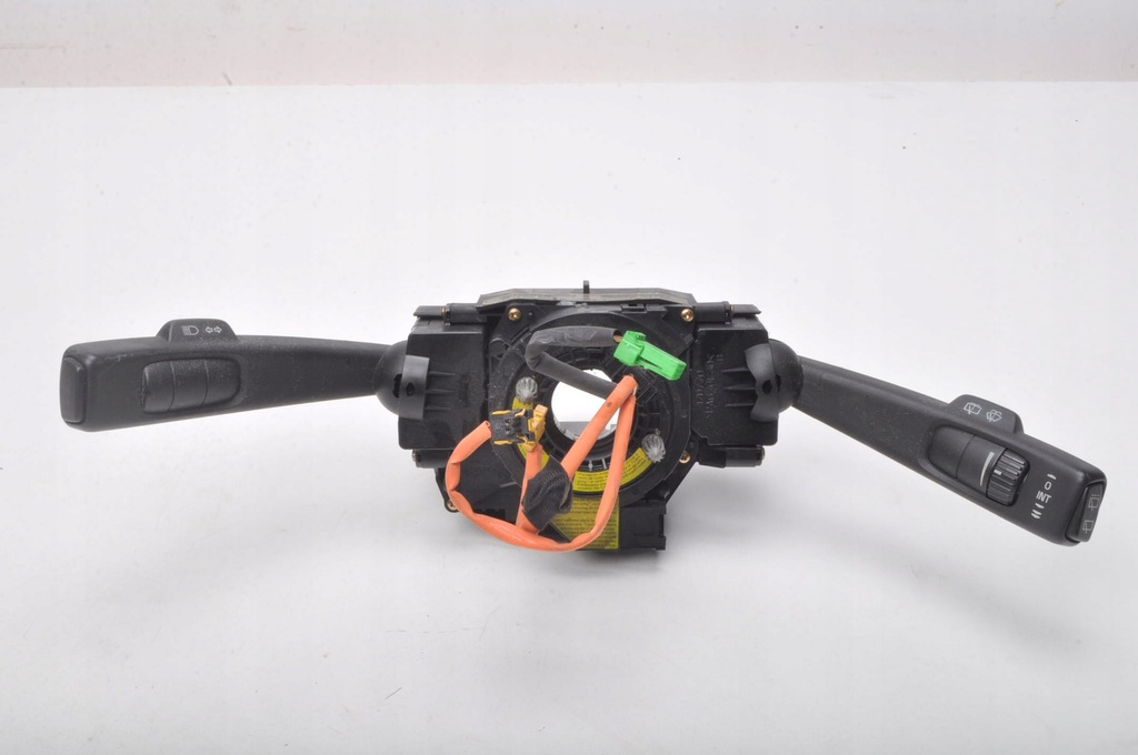 фото №1, Volvo v50 переключатель комбинированный 30710341 лента