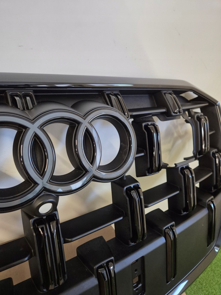 фото №8, Audi q8 4m8 lift решётка радиатора решётка радиатора решётка радиатора радиатора 4m8853651 оригинал чёрный