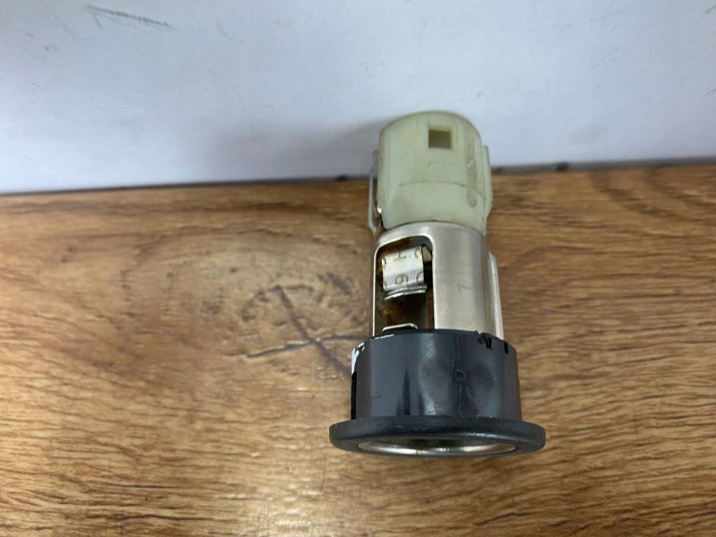 Роз'єм прикурювача chevrolet corvette c6 2005+ в Україні