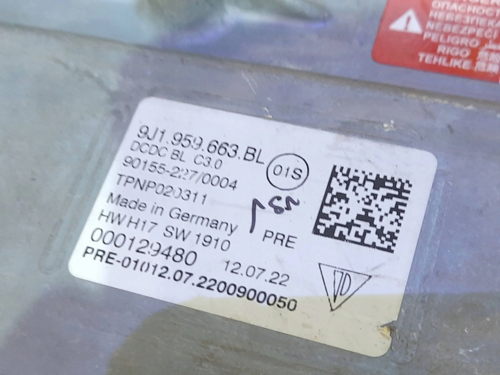 фото №2, Taycan 9j1 модуль напруги конвертер 9j1959663bl