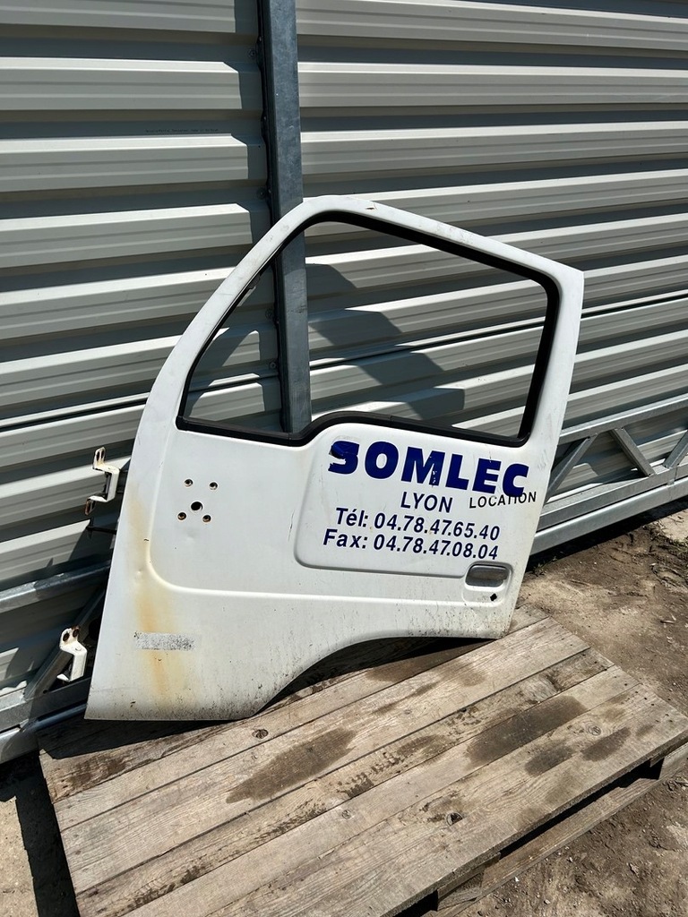 фото №1, Двері ліва лівий перед nissan cabstar 99-06