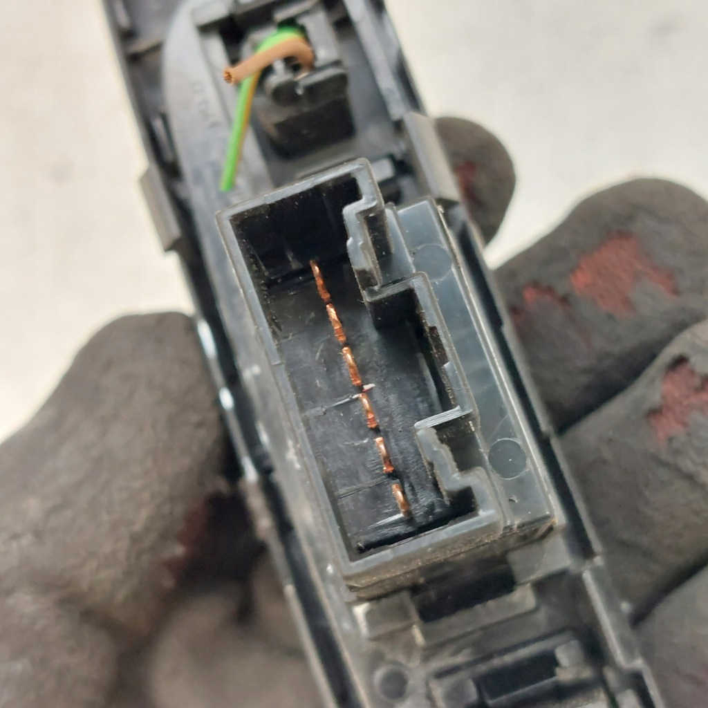 фото №13, Hyundai ix35 панель кнопка світла аварійних