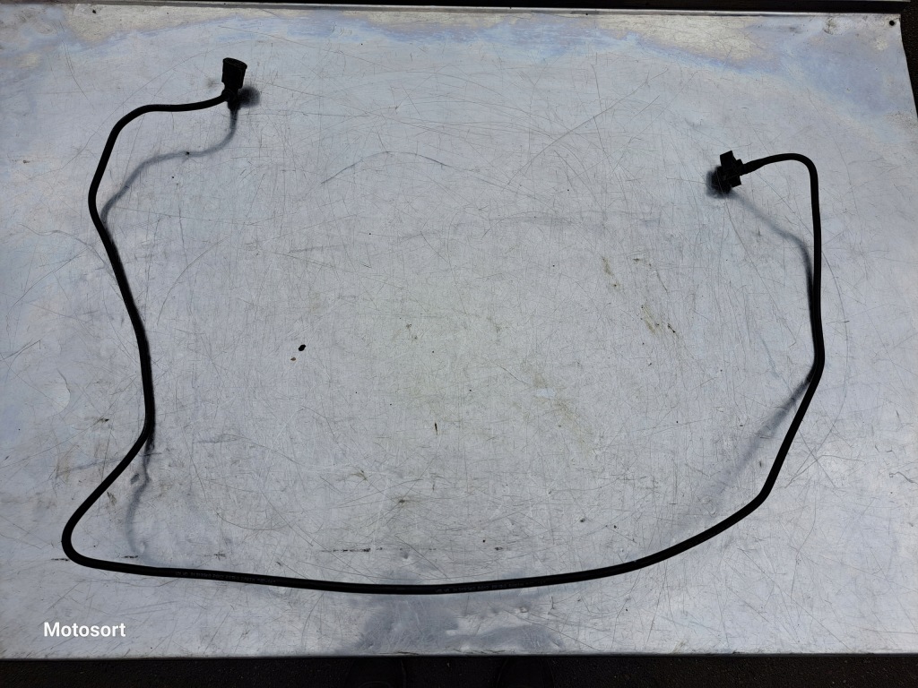 Купити Volvo v40 2.0d d3 труба шланг води 31319348