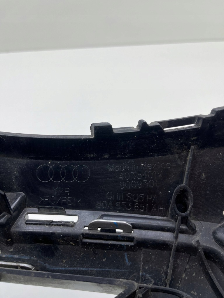 Audi q5 sq5 решітка  решітка радіатора бампера перед 80a853651a в Україні