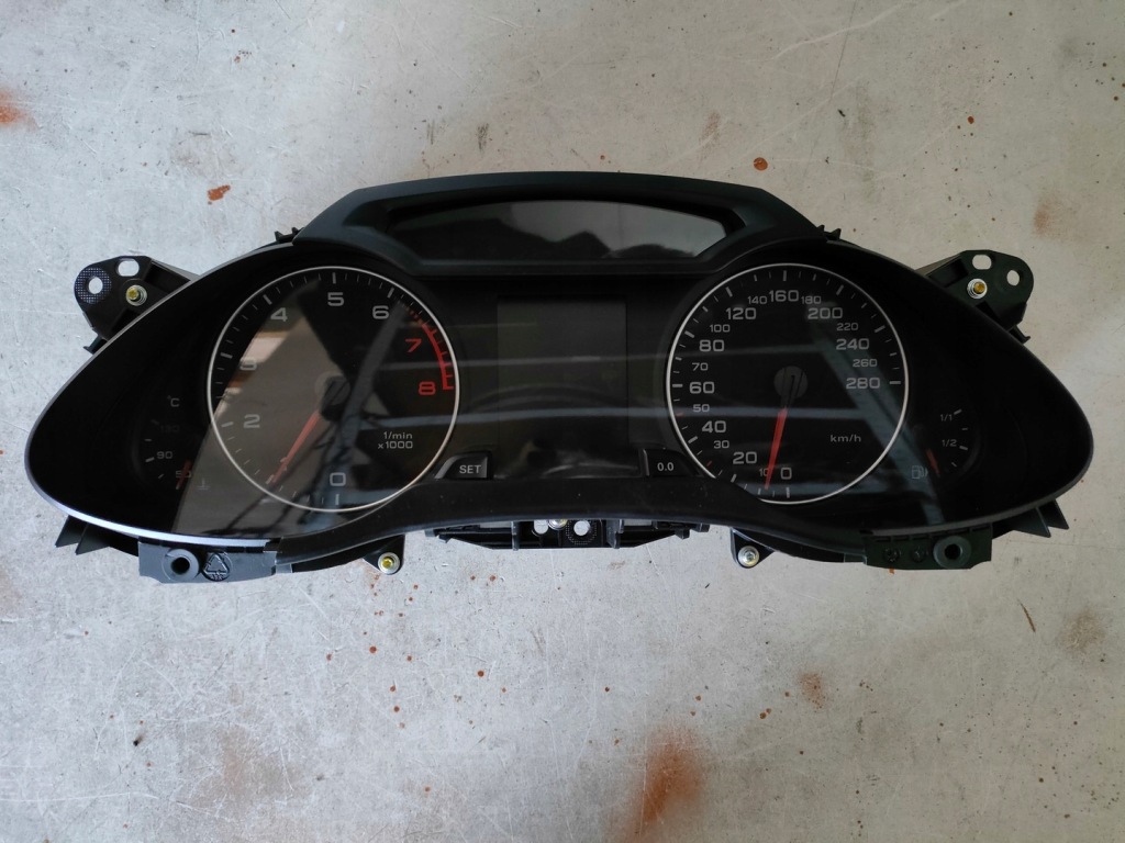 фото №1, Audi a4 b8 3.2fsi счетчик приборная панель 8k0920930b