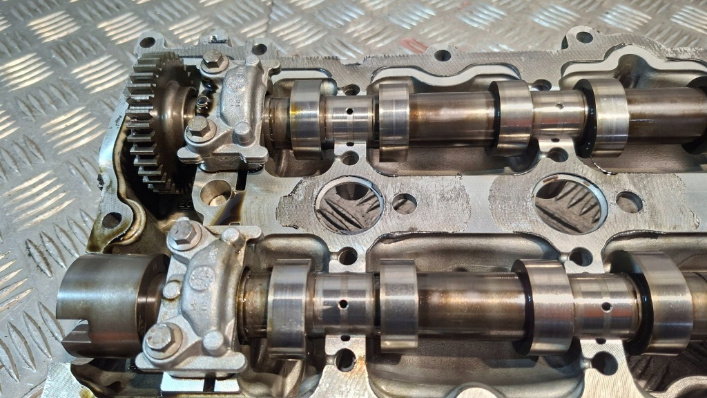 Кришка клапанів з розподільчі вали renault megane ii 2.0dci Доставка