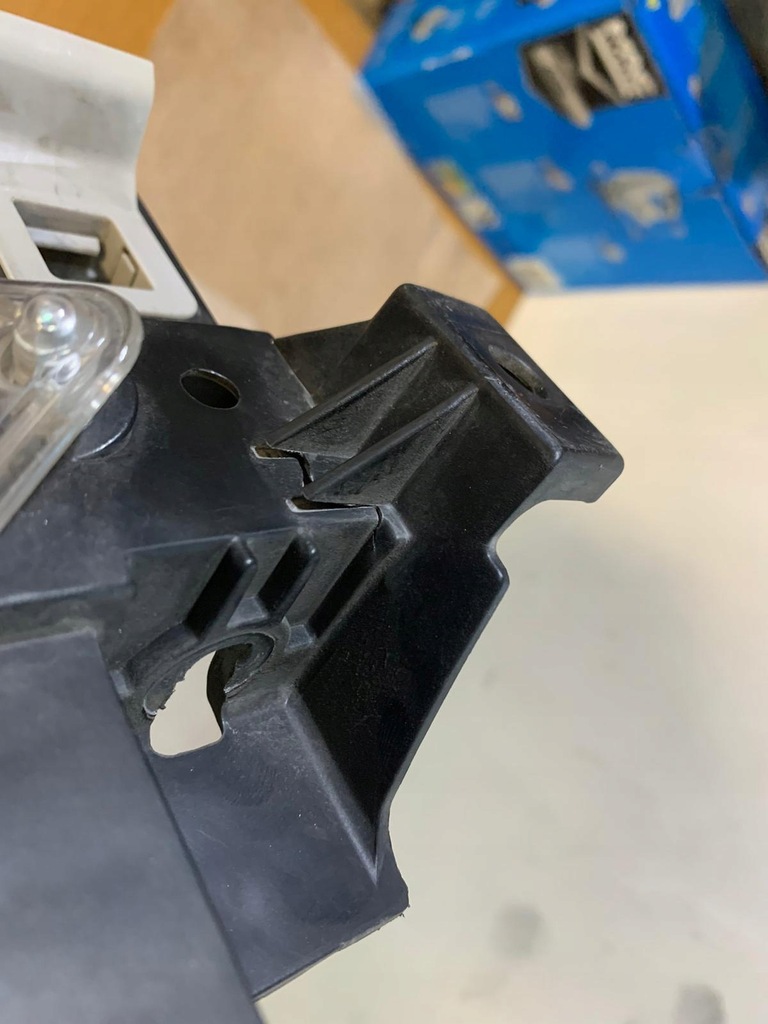 фото №7, Лампа фара mazda 3 iii лінза ліва 13-