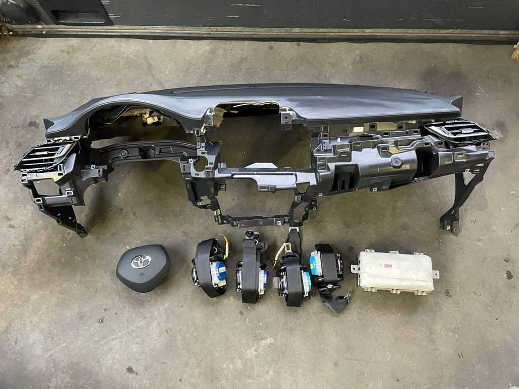 фото №1, Toyota c-hr панель приладів консоль комплект подушка безпеки оригінал