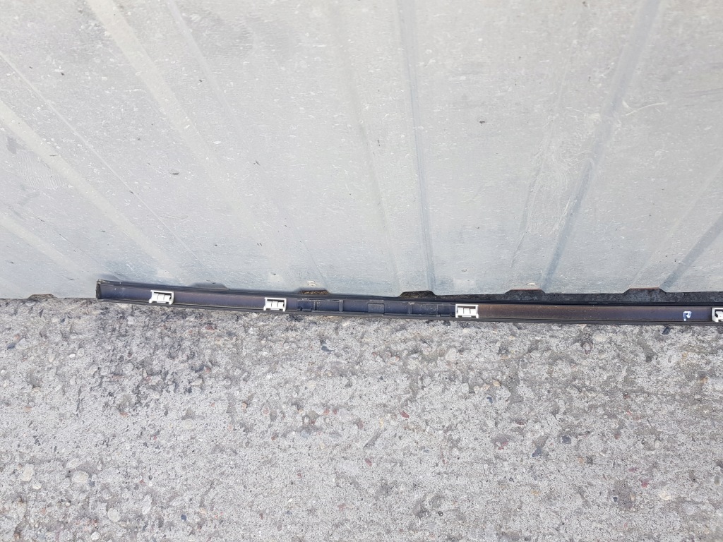 Молдинг правая кровельная relingowa bmw e46 sedan с Разборки