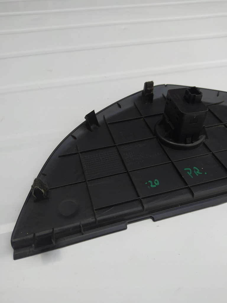 фото №5, Заглушка панель приладів консолі права - hyundai i20