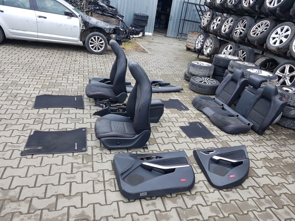 фото №7, Mercedes cla w117 13r- sedan сидіння шкіряний alcantara заднє сидіння europa