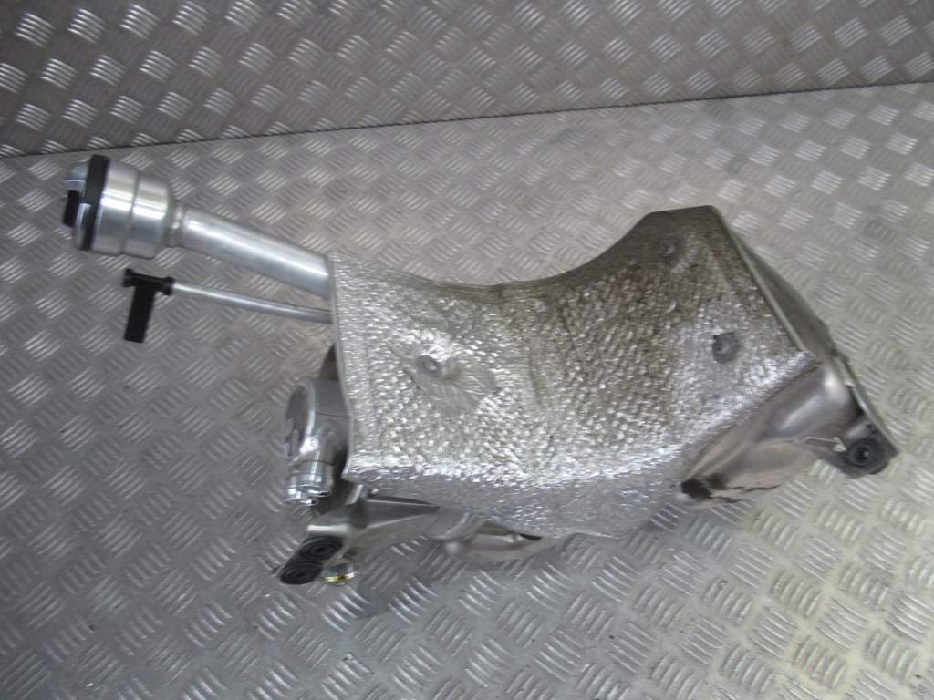 фото №2, Audi r8 бак радіатор оливи 420115373c