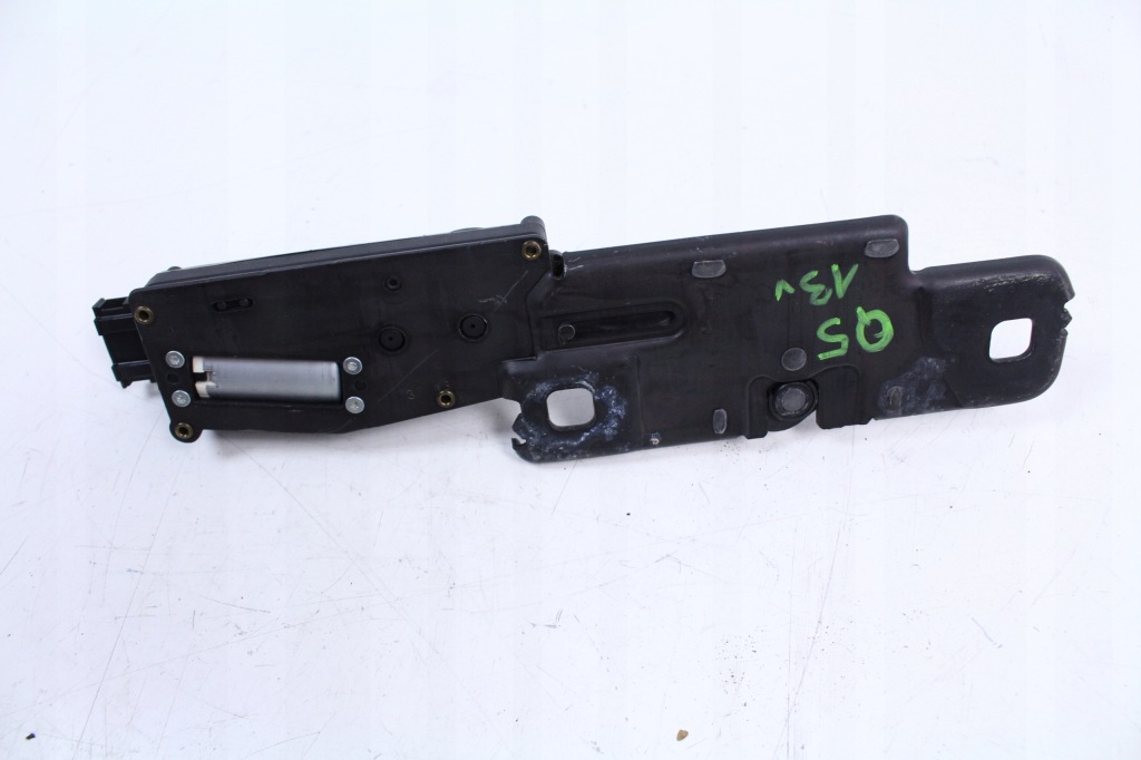 фото №4, Замок доводчик крышки audi q5 8r 13r.