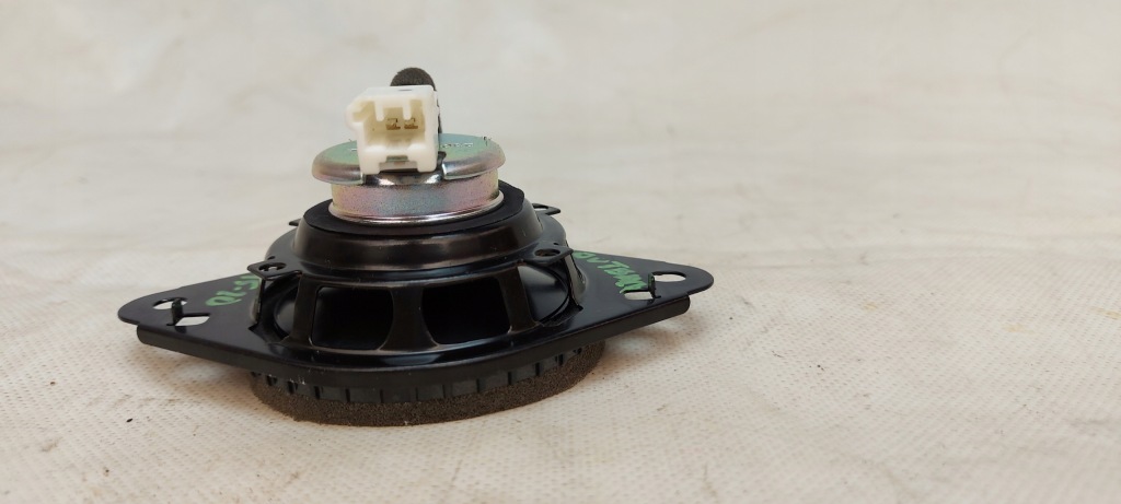 фото №8, Subaru outback 15- динамики панели приборной панели usa