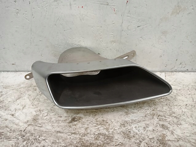 фото №1, Наконечник вихлоп права audi a4 b9 8w 15-