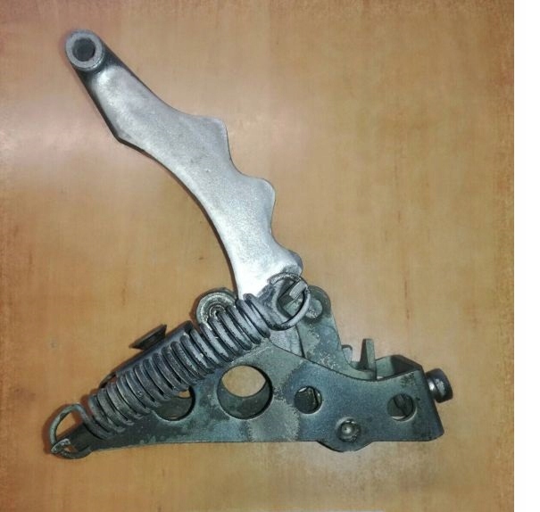 Купить Mercedes r107 sl slc ограничитель дверь правый левый 1077200016