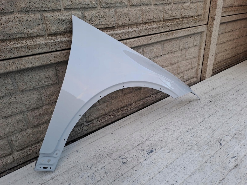 фото №3, Polestar 2 крила передній правий оригінал