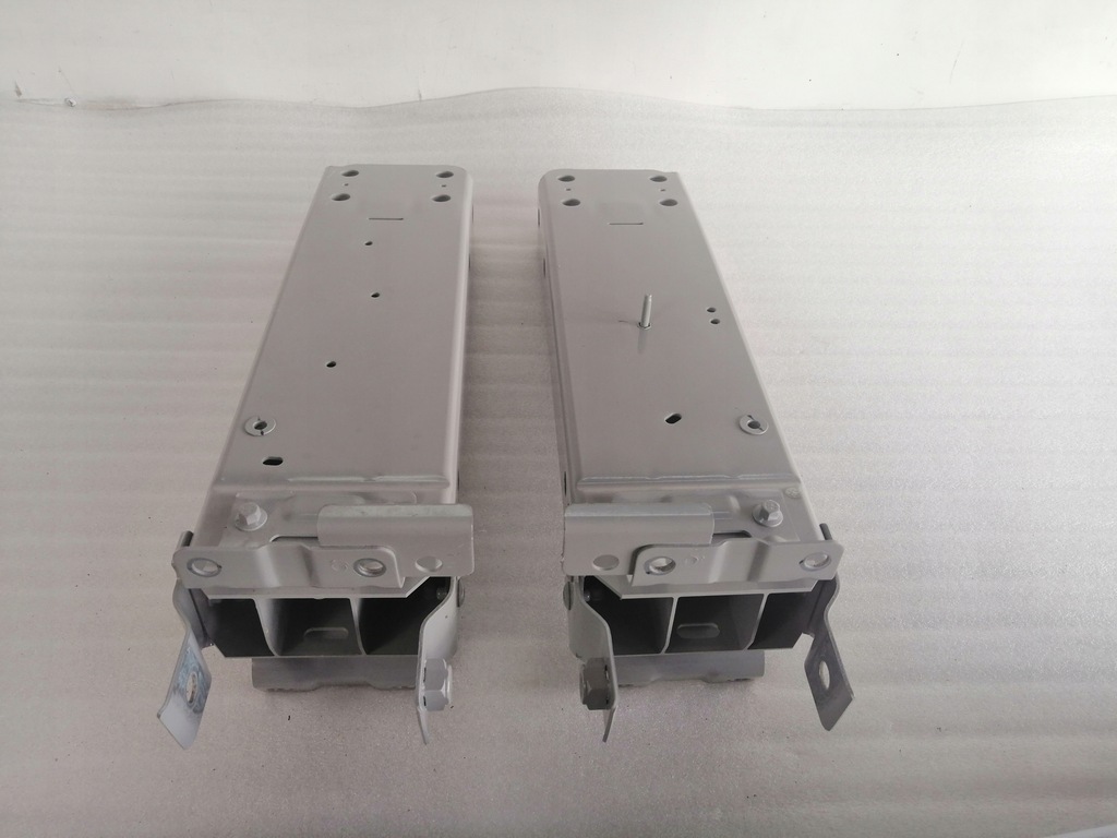 фото №9, Volvo ex30 балка бампера перед