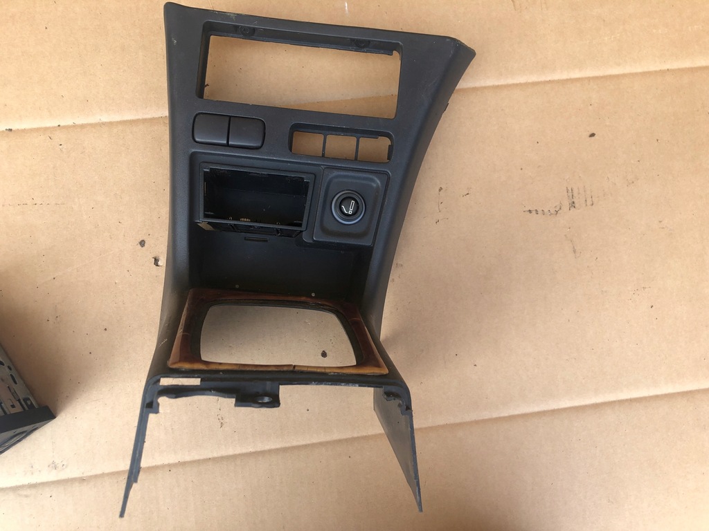 фото №1, Рамка захист радіо saab 900 cabrio 1993-1998