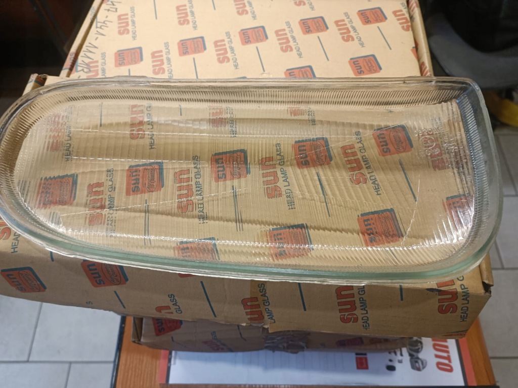 фото №3, Abakus скло фара ліва golf iii