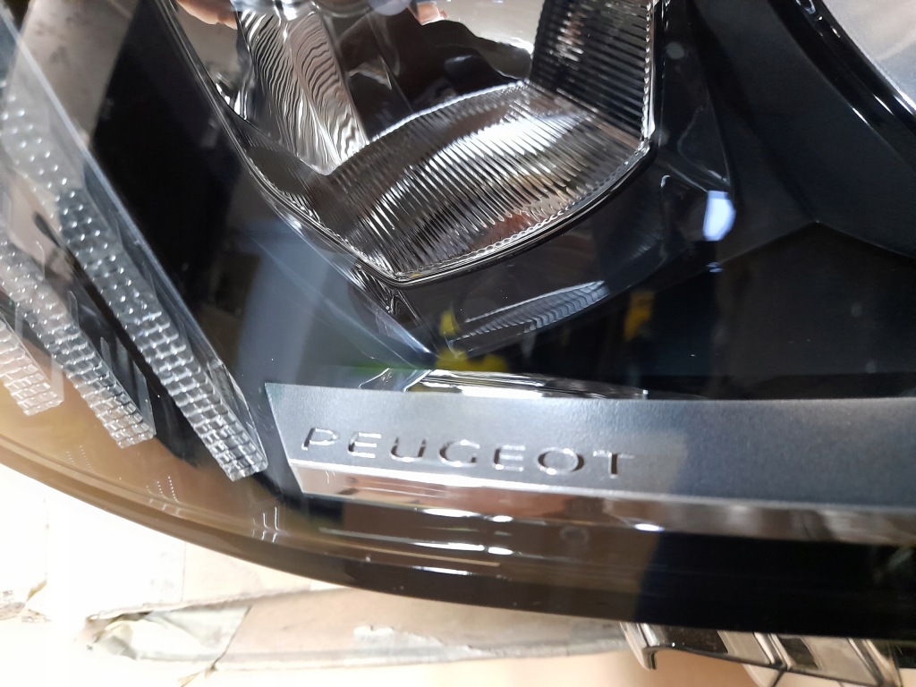 Фара левая + правая с led peugeot 508 2 оригинал . eur новая Недорого