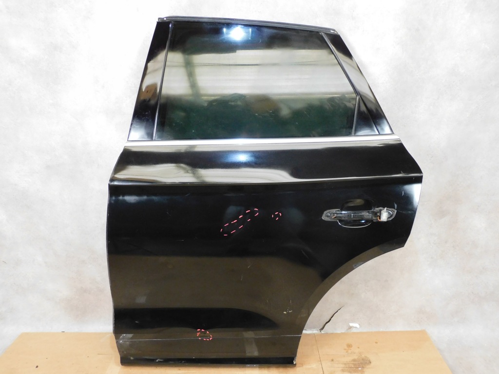 Купить Audi q5 80a sq5 дверь левая задний чёрные коплектная