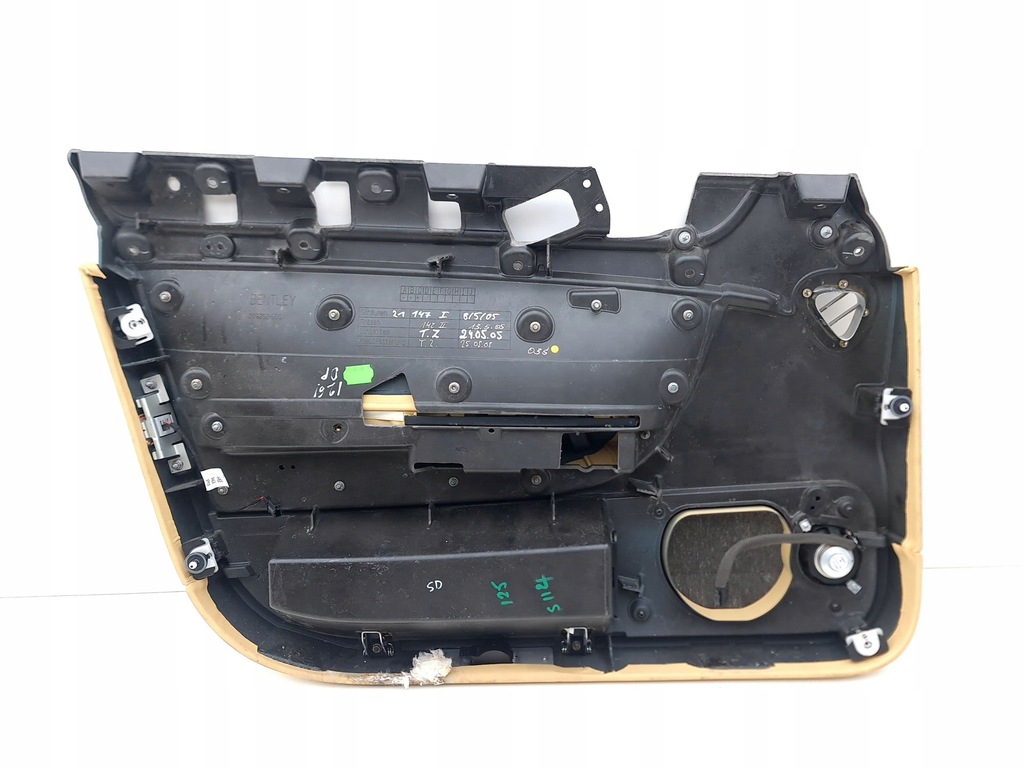 фото №15, Bentley flying spur 2006 обшивка дверь передних