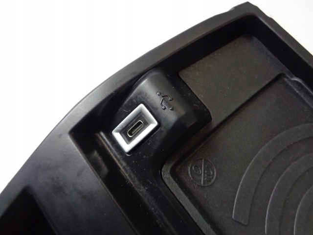 фото №6, Бардачок зарядное устройство qi citroen c4 iii 2020-