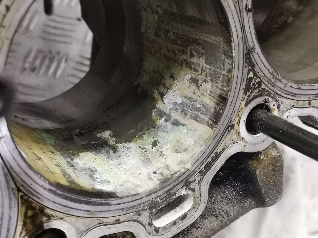 фото №10, Maserati quattroporte 2004 блок двигуна