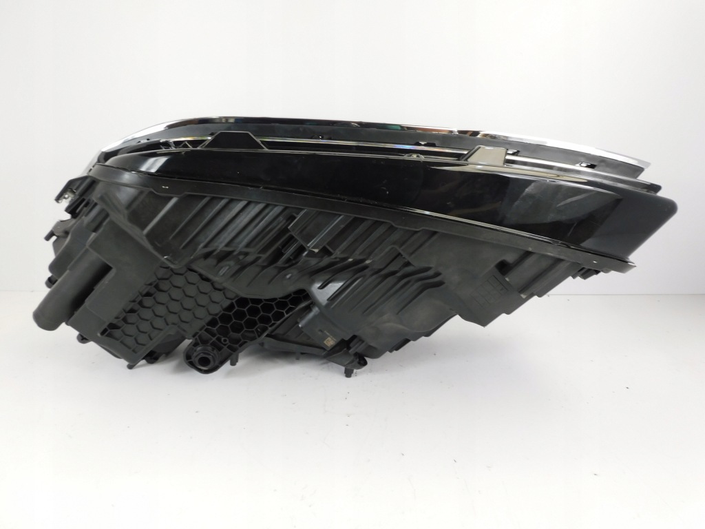 Лампа перед правая vw touareg 761 3 3 full led 18-23 761941114 cała хром Недорого