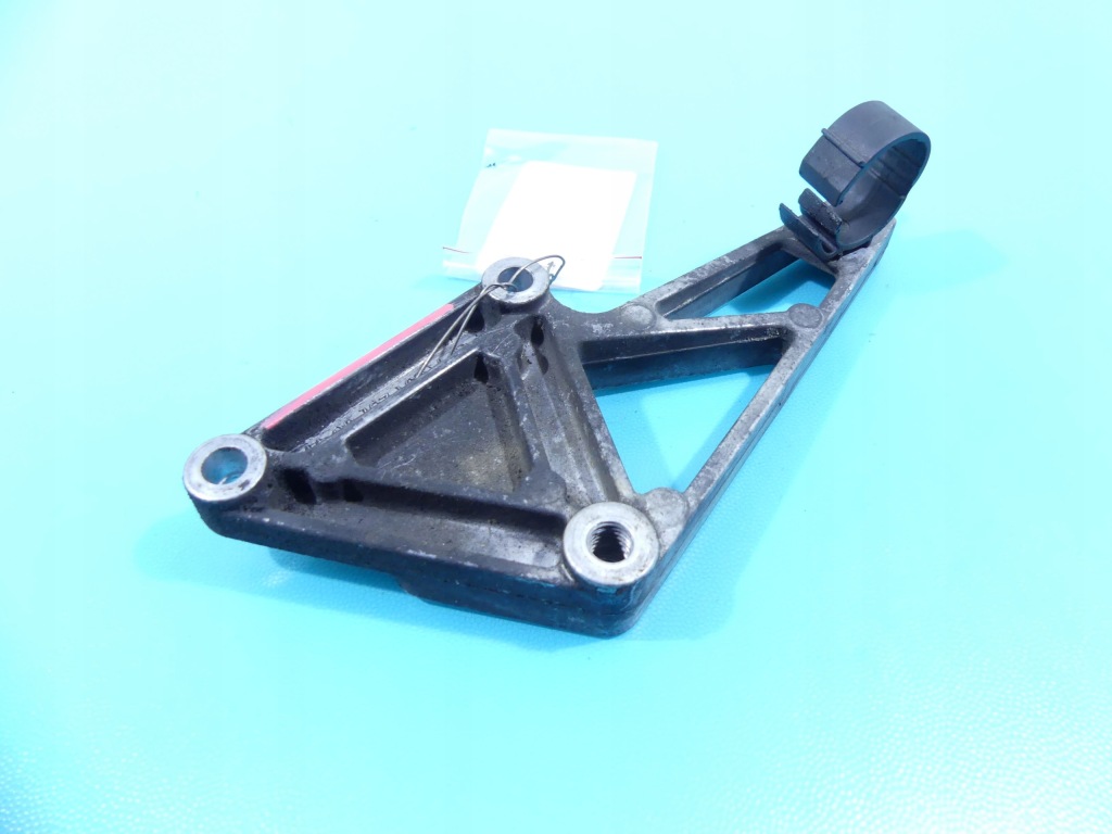 Купити Тримач  кронштейн mercedes w221 a6512370041