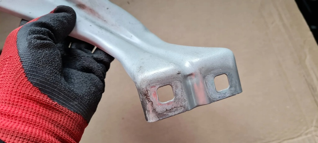 фото №6, Q3 83a кронштейн кронштейн крила лівий перед ls9r 83a821149