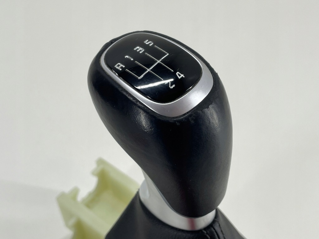 фото №7, Выборщик передач чехол ручка kia rio iv 1.0 t-gdi 2017- 43700-f9100 eu