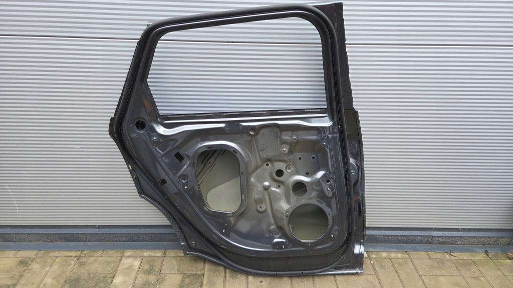 Audi a6 c9 e-tron 25- дверь левое задняя задняя с Разборки
