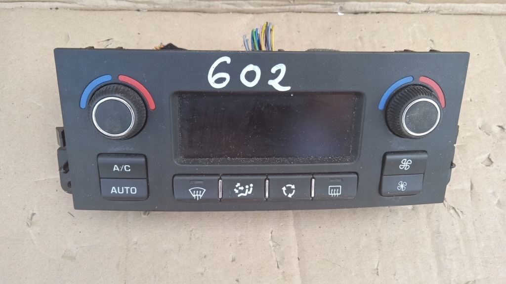 фото №1, Peugeot 207 i fl панель кондиционера 96856538xt