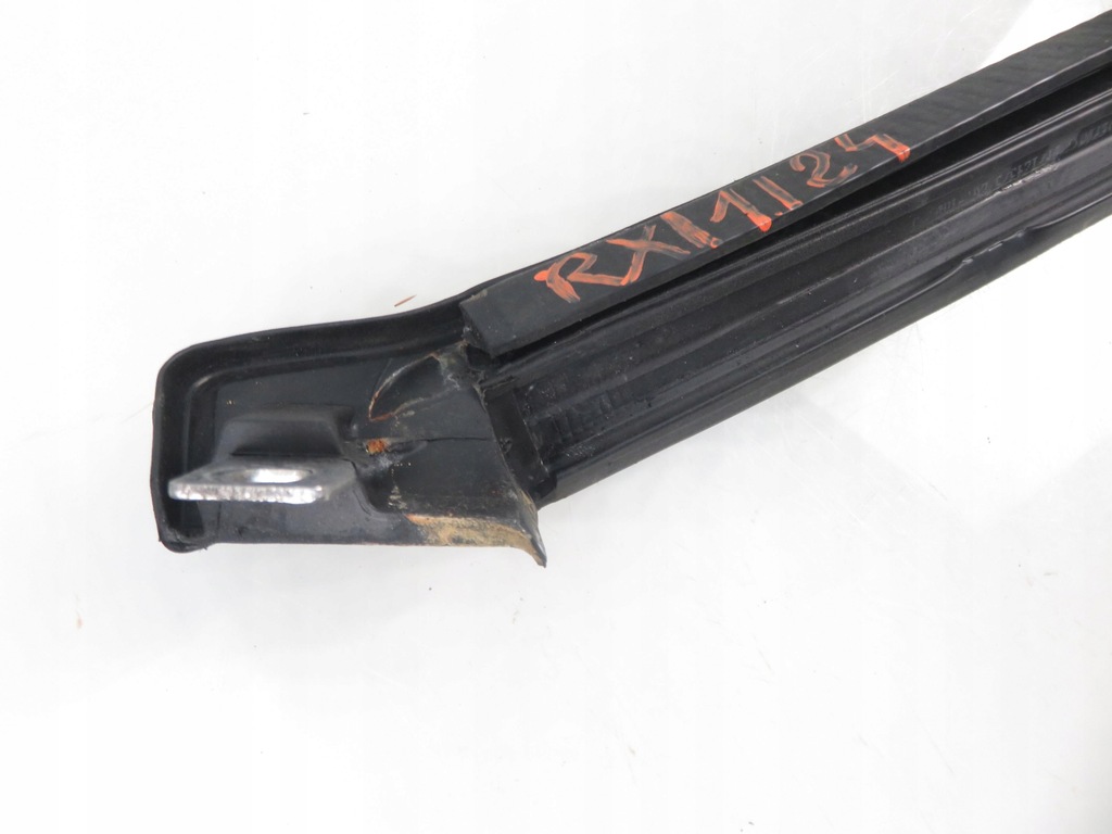 фото №6, Прокладка дверь правая audi a4 b7 8h0831708