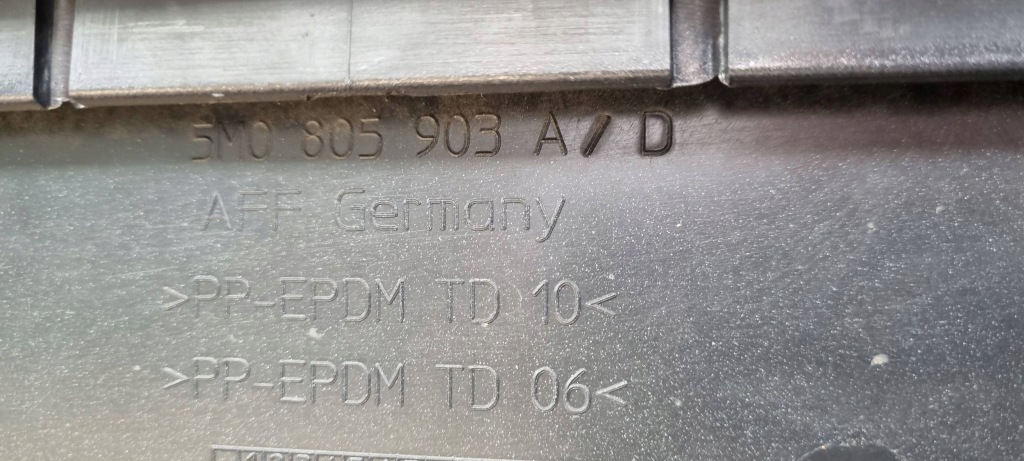 фото №16, Vw golf v plus cross 2005- бампер перед оригинал c105