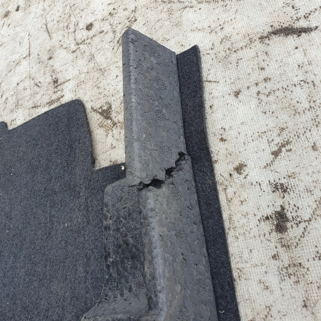 Обшивка багажника vw passat cc Киев