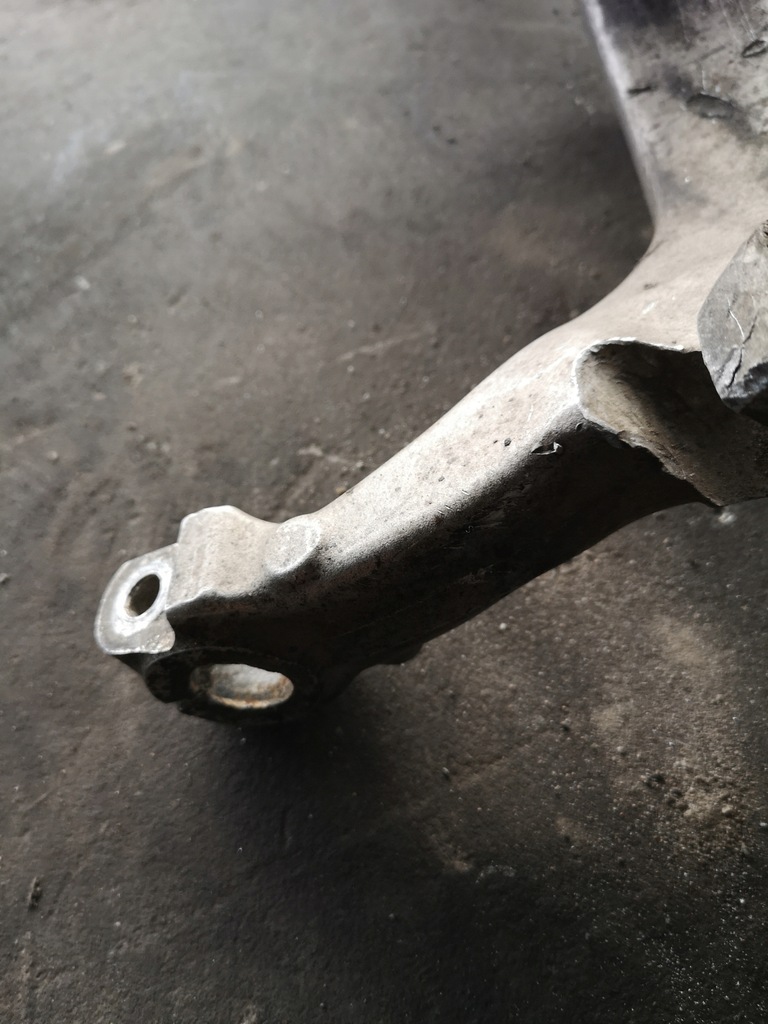 фото №8, Поворотний кулак лівий перед audi a8 d3 4e0257g