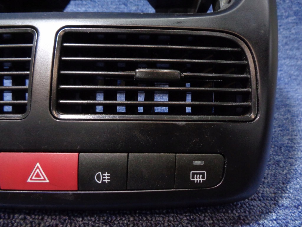 фото №3, Решітка обдув рамка перемикачі doblo 2 combo d