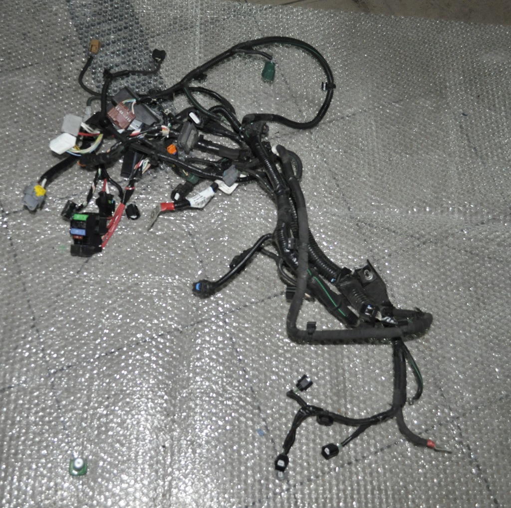 фото №1, Renault clio жгут двигателя 240112435s